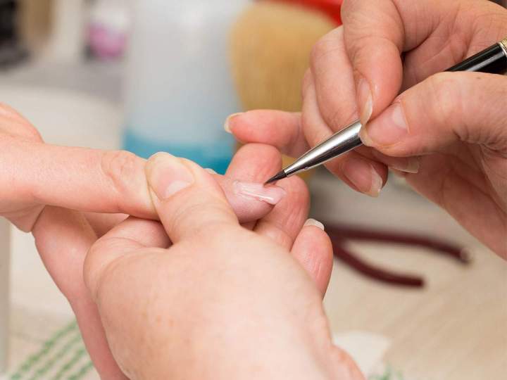 Bénéficiez de soins des mains sur mesure à des tarifs compétitifs.